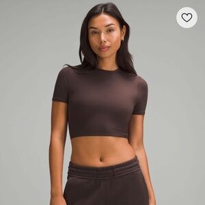 LULULEMON wundermost ultra soft nulu cropped tee